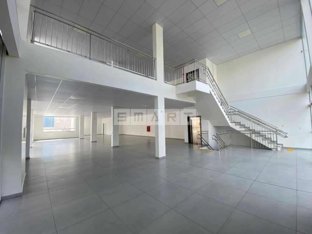 Sala comercial para alugar no Centro!